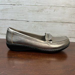 Clarks Collection Women's Slip On Wedge Shoes Soft Cushion Size 12 N Metallic